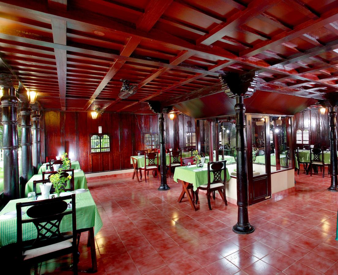 Paradise Resorts Kumarakom Restaurant