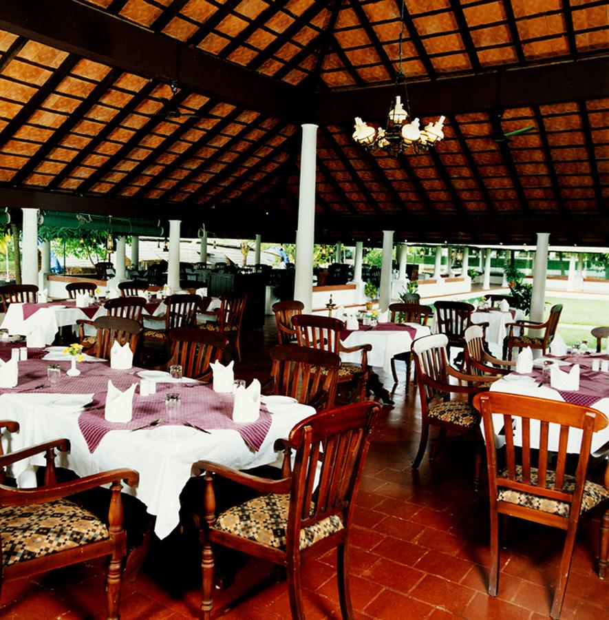The Lake Village Heritage Resort Kumarakom Restaurant