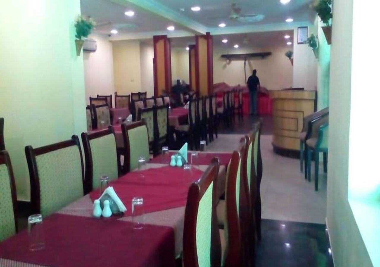 Varsha International Residency Hotel Kumarakom Restaurant